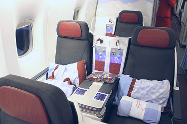 Review: Austrian Airlines Business Class Vienna-Bangkok | MorePremium.com